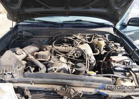 1998 Toyota Tacoma из США, поврежденный, VIN 4TAVL52N6WZ054776